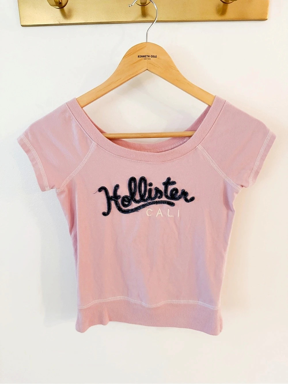 Hollister Pink Short Sleeve Tee Size XS